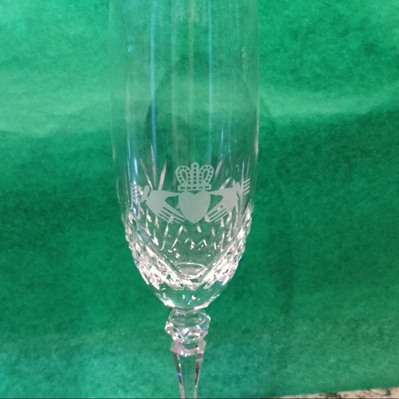 Unity Champagne Glass - Picture 3 of 3